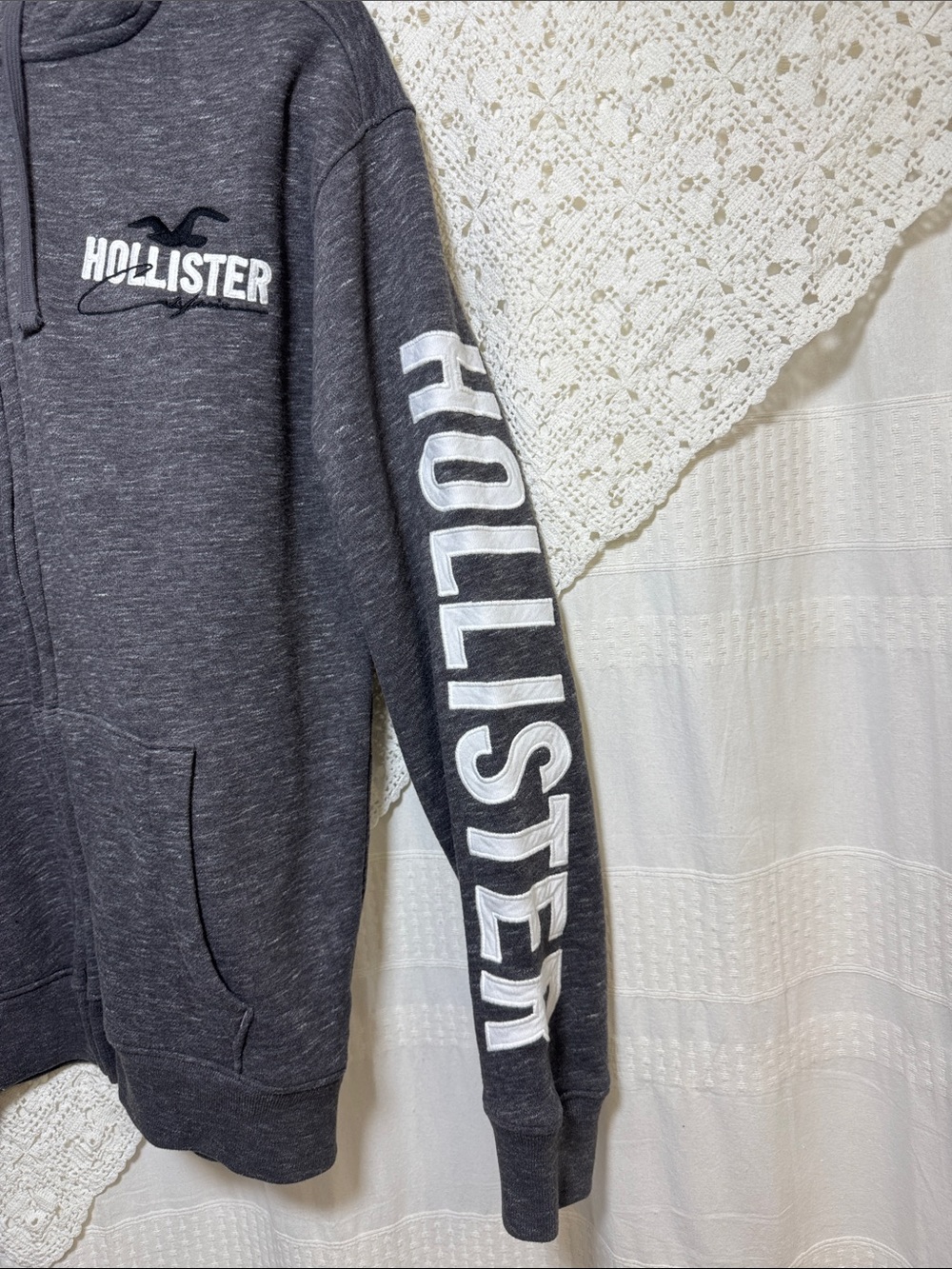 Hollister Men's Charcoal Gray Zip-Up Hoodie with Sleeve Logo - Picture 5 of 7